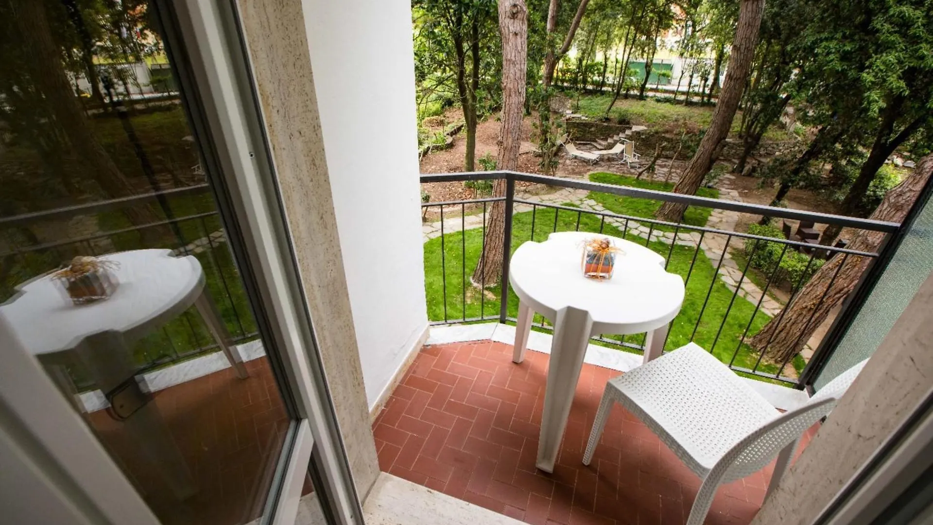 La Tavernetta Dei Ronchi Marina di Massa Bed & Breakfast