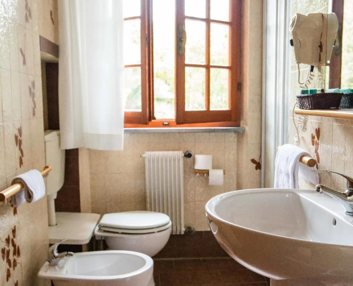 La Tavernetta Dei Ronchi Marina di Massa Bed & Breakfast