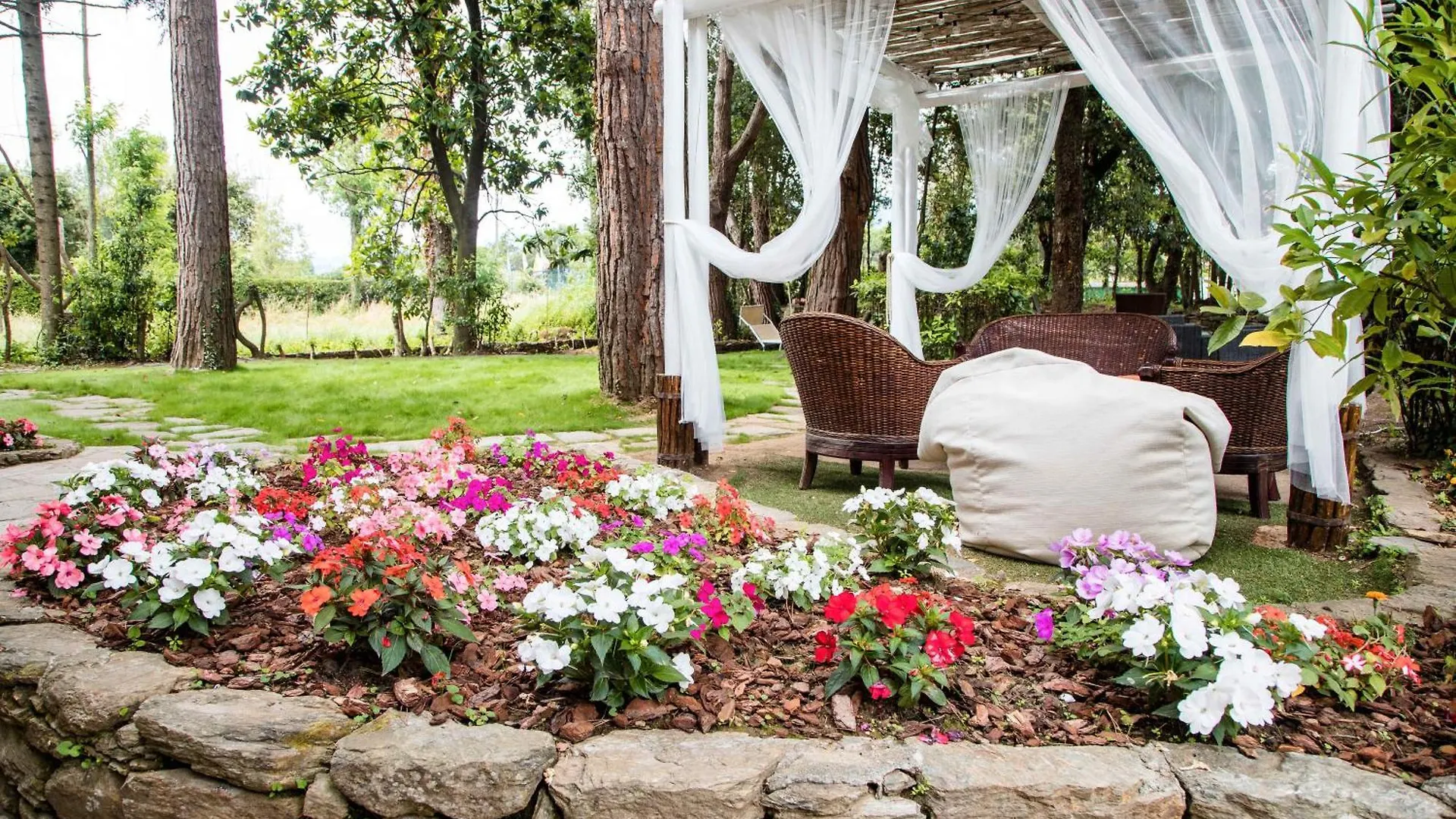La Tavernetta Dei Ronchi Marina di Massa Bed & Breakfast